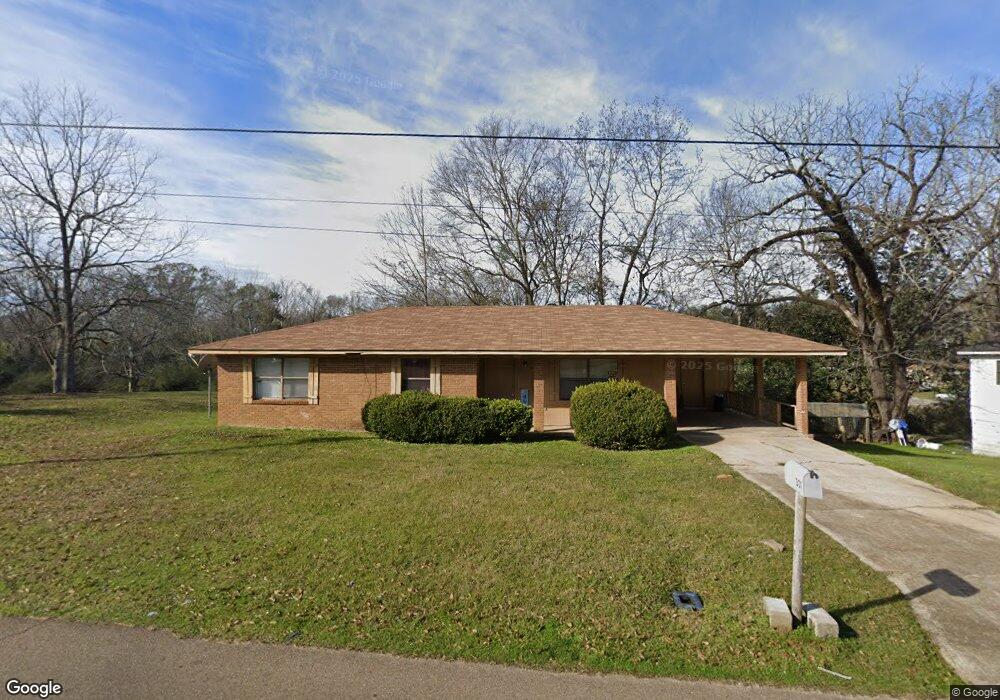 301 N Massengill St, Hazlehurst, MS 39083 - photo 1