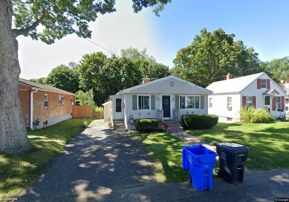 27 Wannisett Ave, Riverside, RI 02915 - photo 1