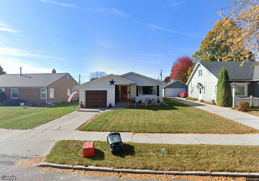 1501 Kuhl St, Manitowoc, WI 54220 - photo 1