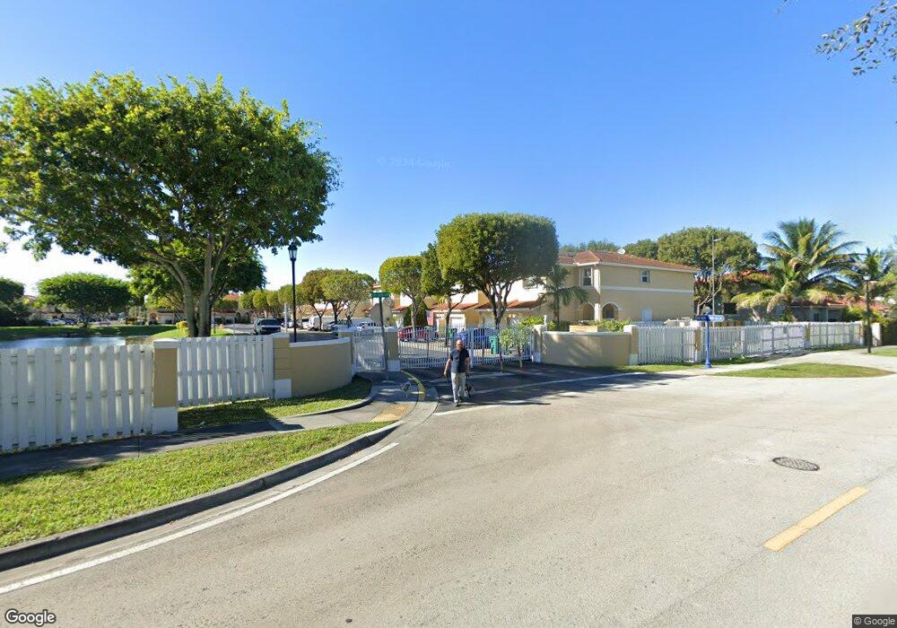 10925 NW 43rd Ln, Doral, FL 33178 - photo 1