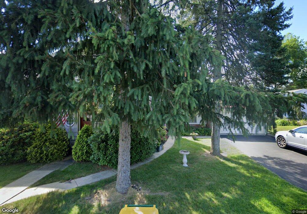 4154 E Texas Rd, Allentown, PA 18103 - photo 1