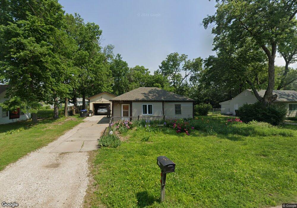 2526 SW 22nd Park, Topeka, KS 66611 - photo 1