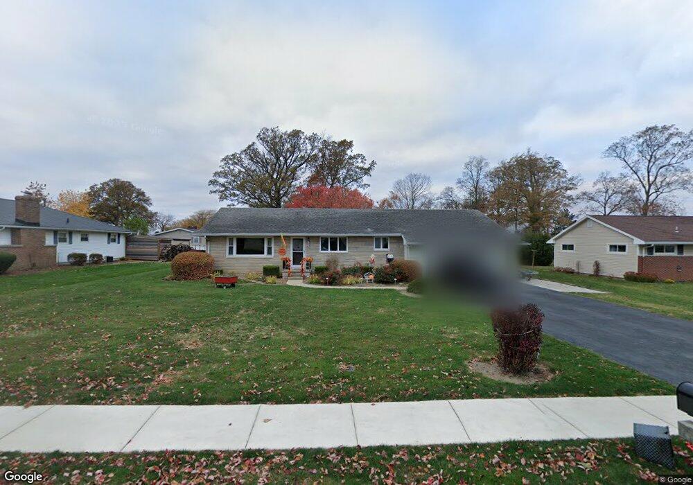 1607 Rosewood Dr, Wapakoneta, OH 45895 - photo 1