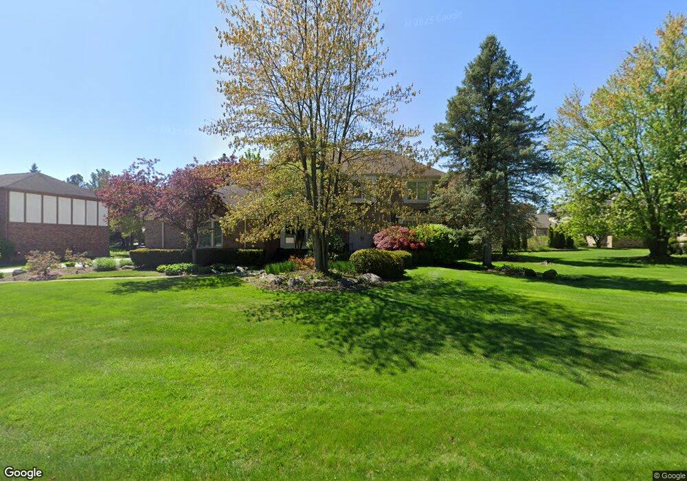 2566 Bloomfield Crossing, Bloomfield Hills, MI 48304 - photo 1