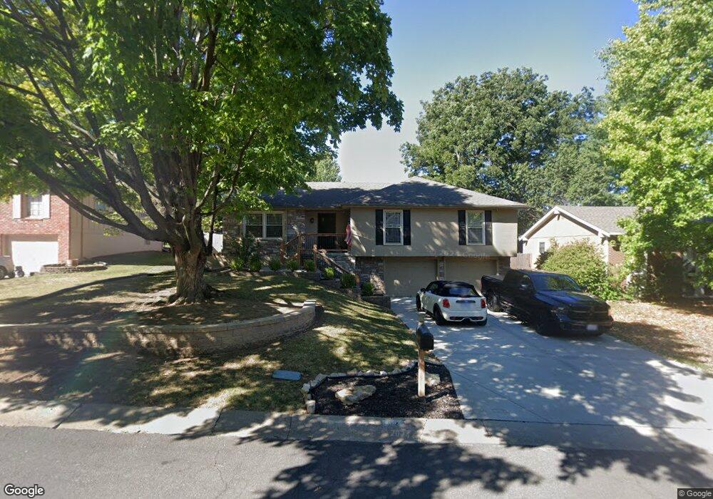 909 NW 13th St, Blue Springs, MO 64015 - photo 1