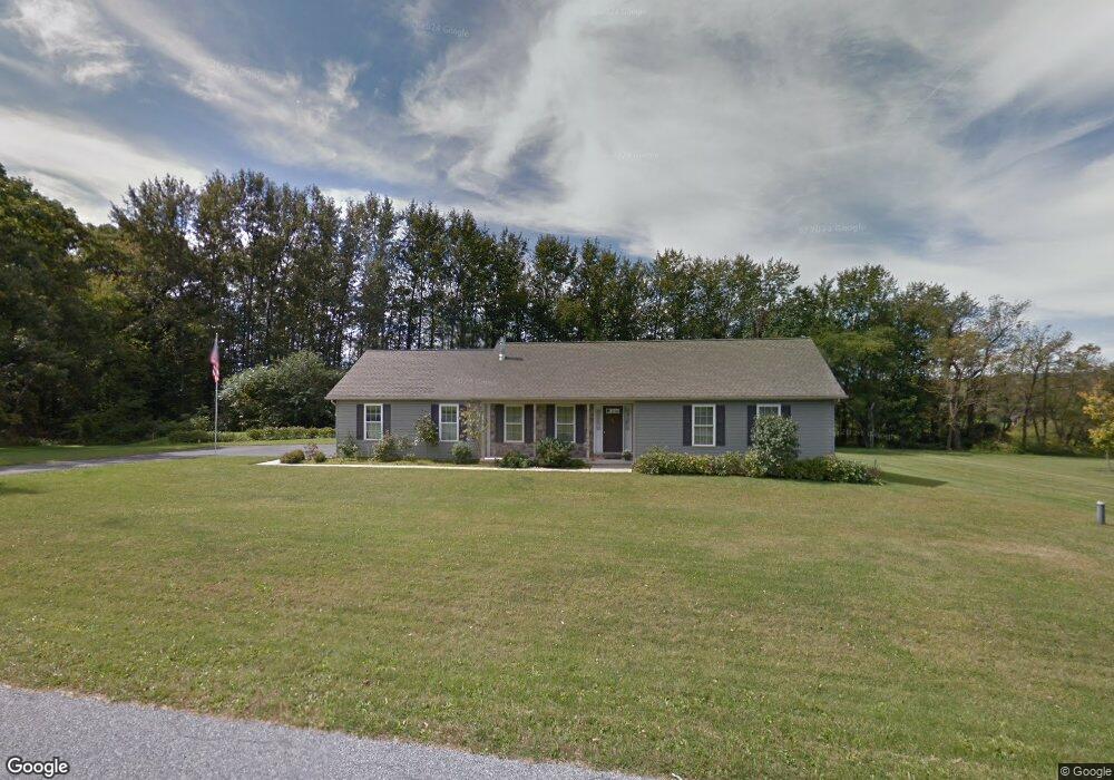 5136 Sparrow Ln, Coplay, PA 18037 - photo 1