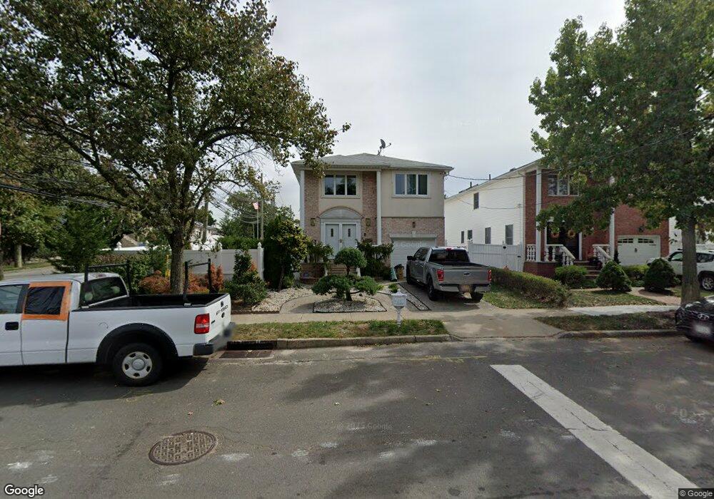 330 Amber St, Staten Island, NY 10306 - photo 1