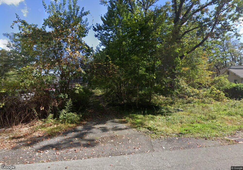 188 Tanglewylde Rd, Lake Peekskill, NY 10537 - photo 1