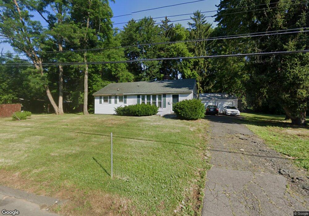 4 Beach Rd, Bloomfield, CT 06002 - photo 1