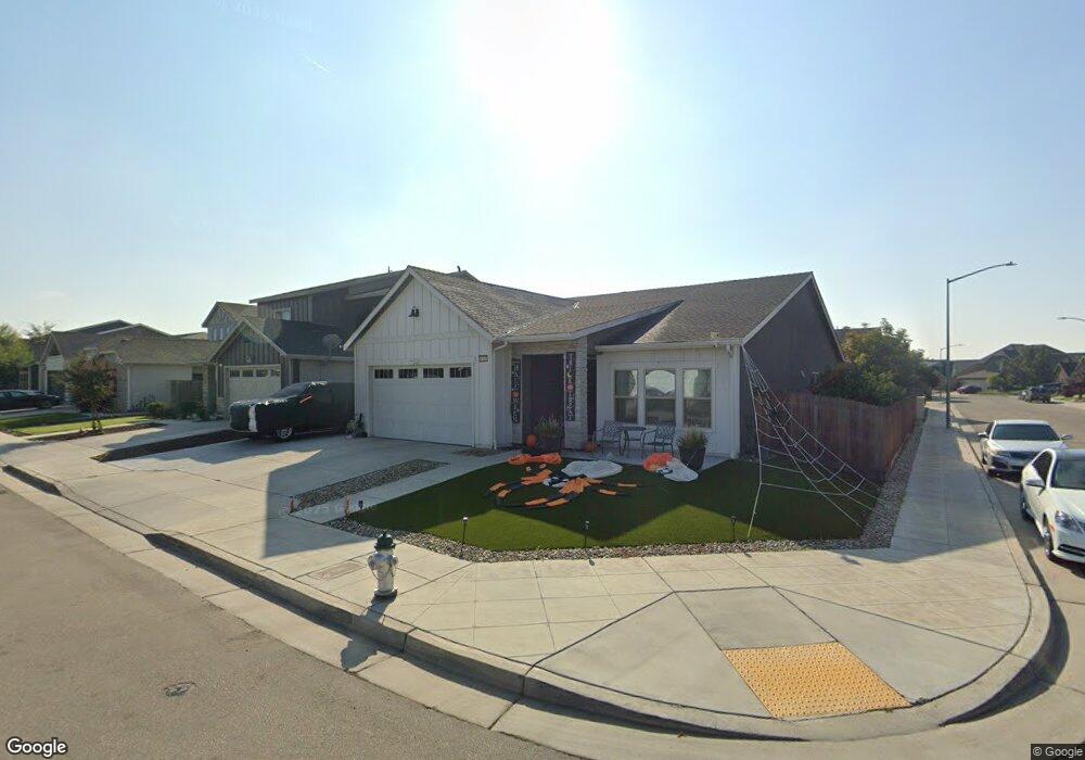 6761 E Ramona Way, Fresno, CA 93727 - photo 1