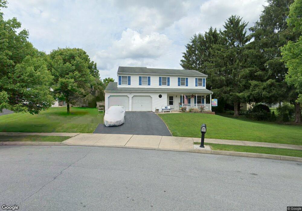 4611 Schimmel Ct, Whitehall, PA 18052 - photo 1