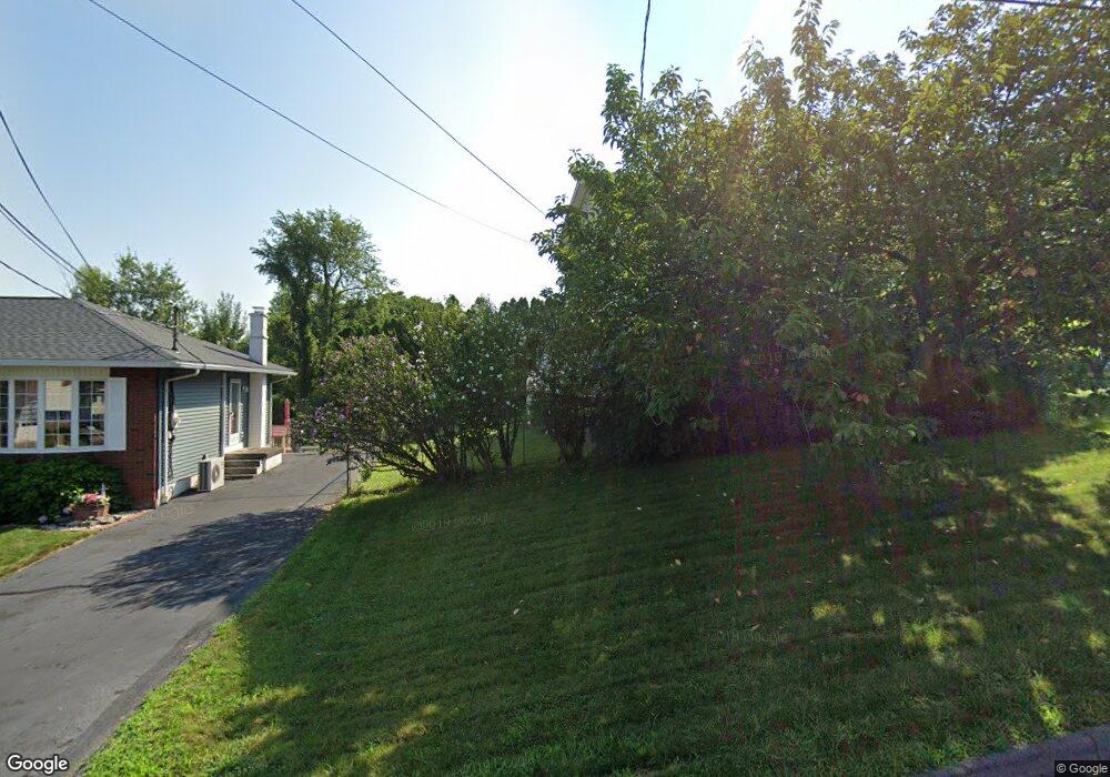 60 Circle Dr, Hanover Township, PA 18706 - photo 1