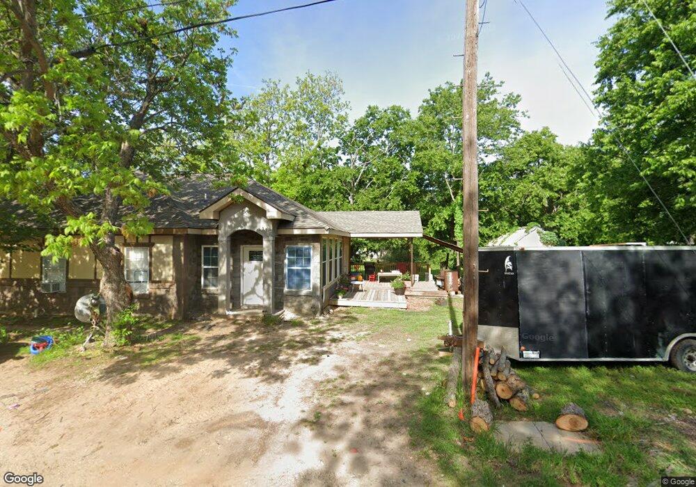 605A Potter St, Gainesville, TX 76240 - photo 1