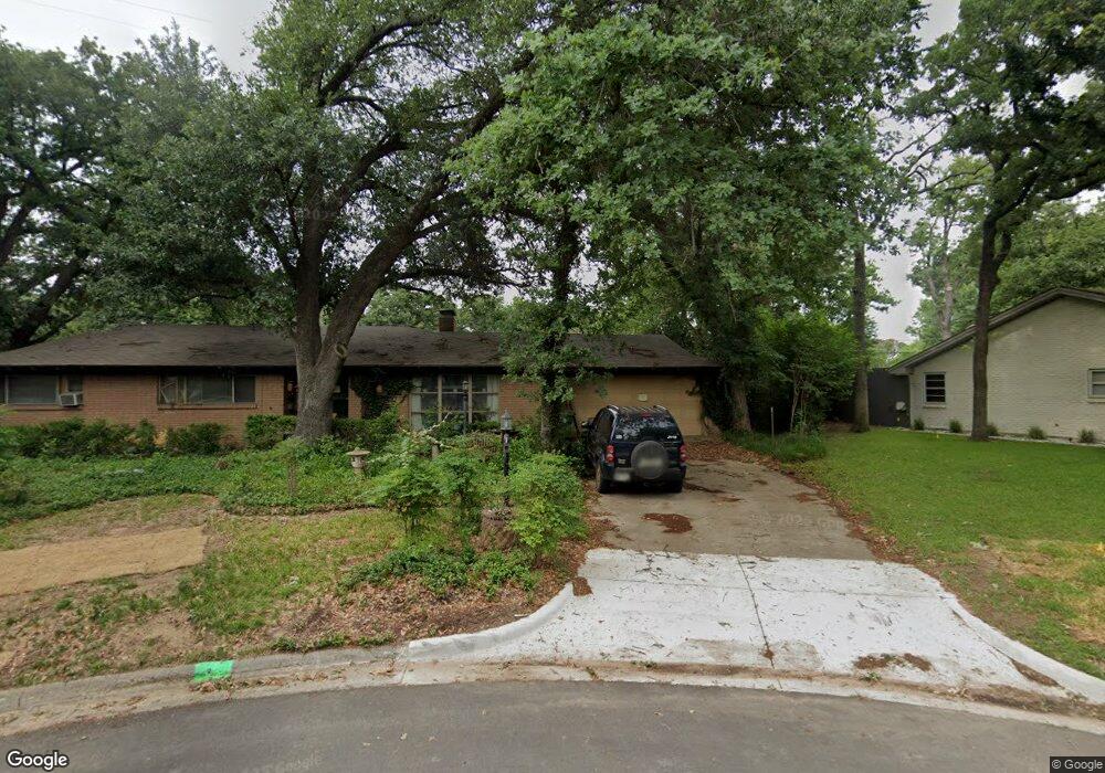 109 Post Oak Cir, Hurst, TX 76053 - photo 1