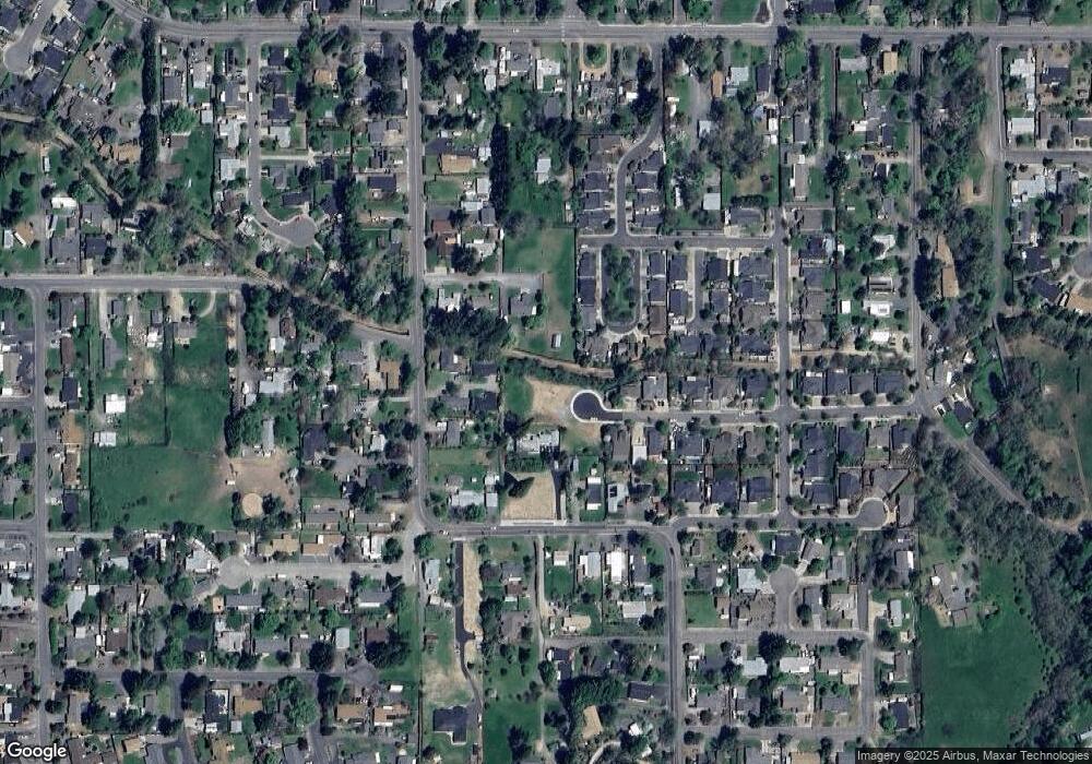 1058 SE Jerrine St, Grants Pass, OR 97527 - photo 1