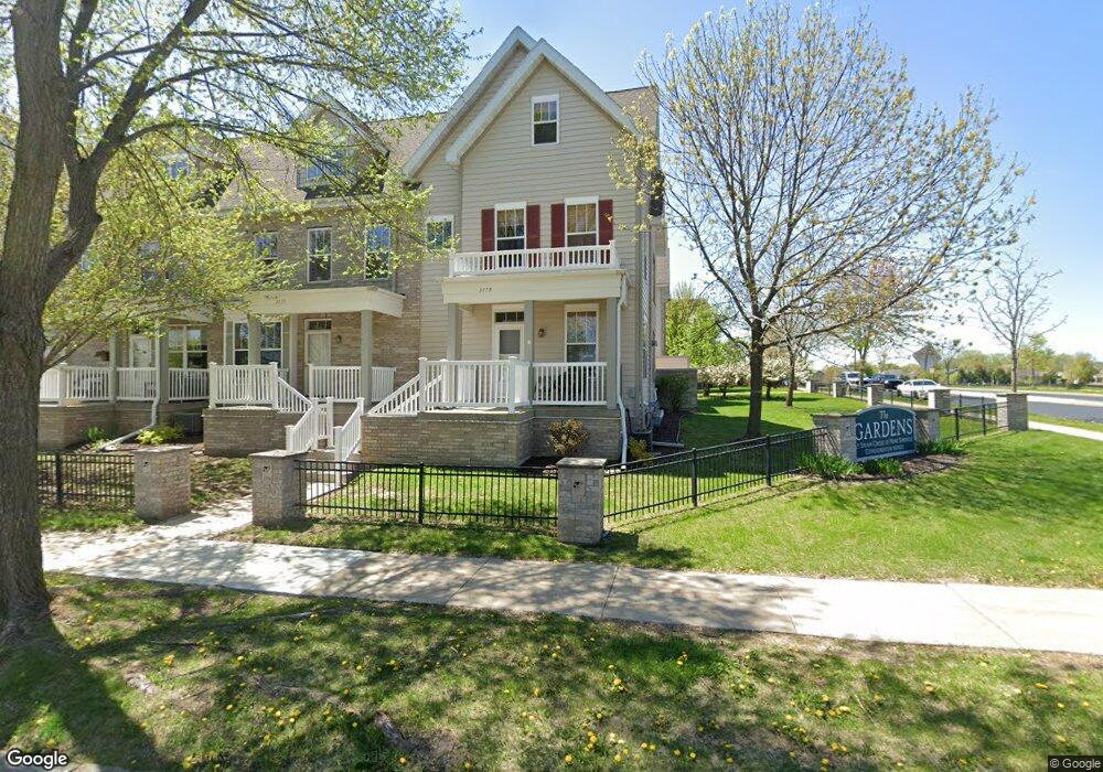 2779 Crinkle Root Dr unit 520, Fitchburg, WI 53711 - photo 1