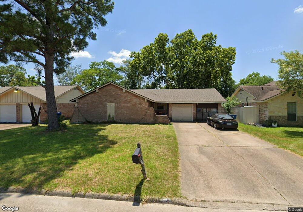 2111 Twinbrooke Dr, Houston, TX 77088 - photo 1