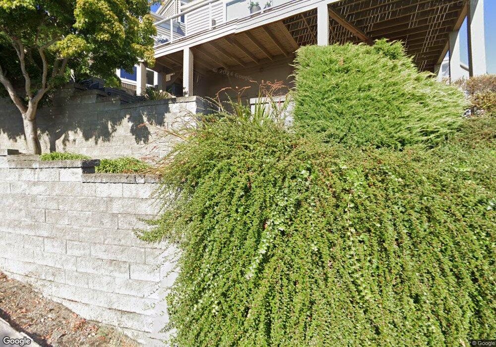 7952 E Mercer Way, Mercer Island, WA 98040 - photo 1