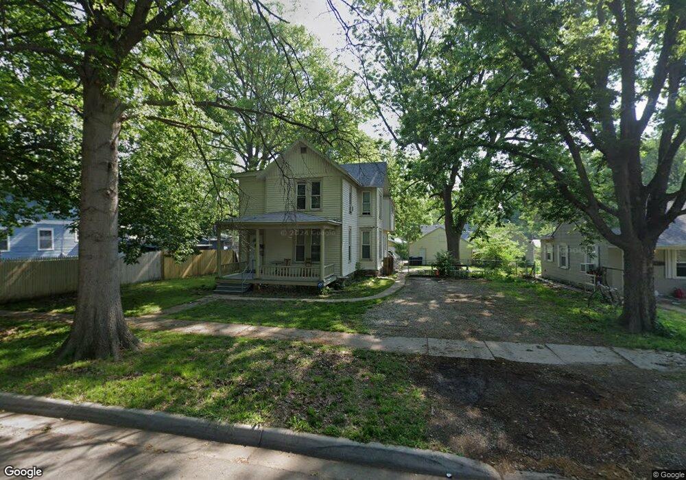 2020 SW Lane St, Topeka, KS 66604 - photo 1