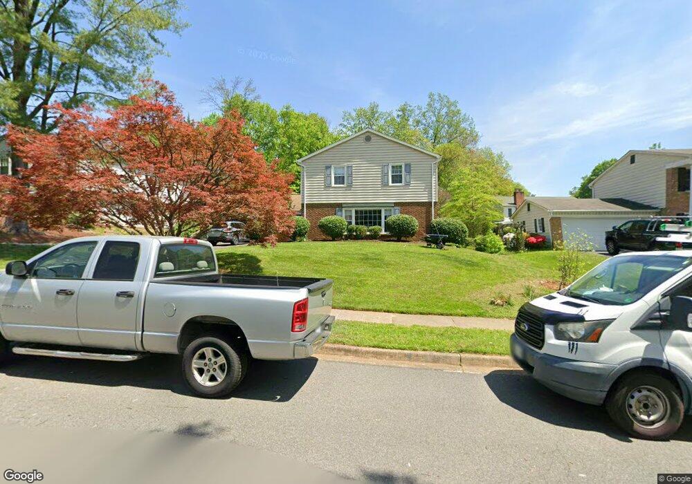 4609 Country Ln, Annandale, VA 22003 - photo 1