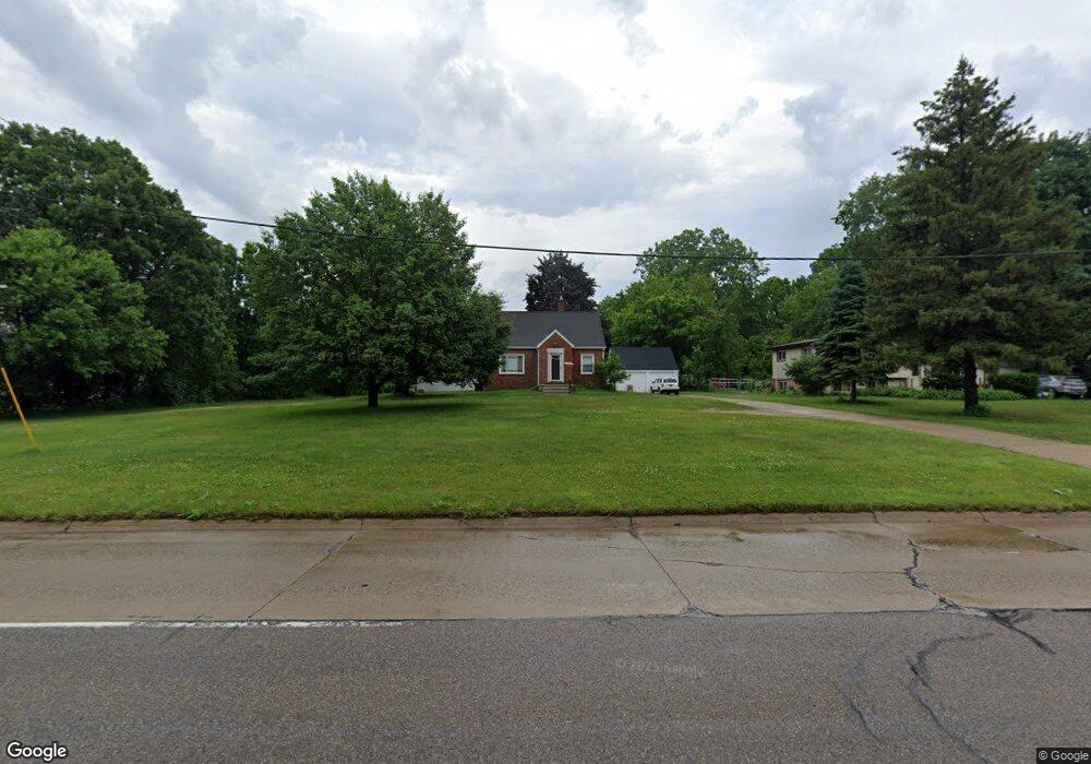 4273 Fenton Rd, Flint, MI 48507 - photo 1