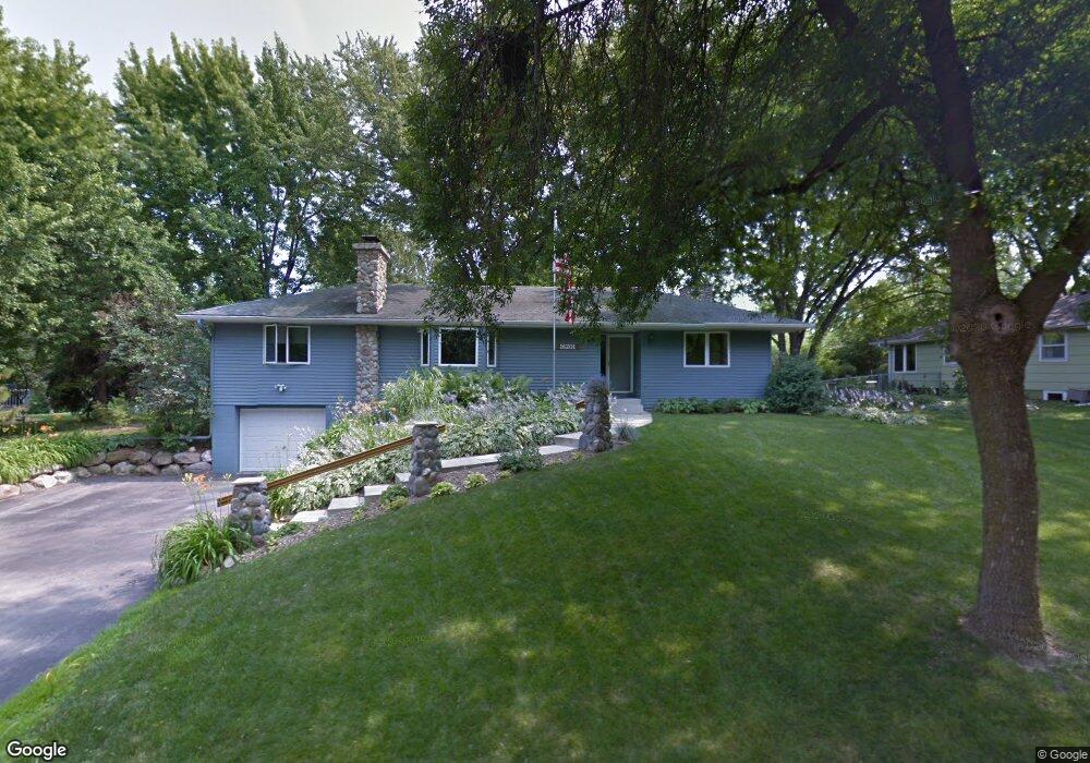 16201 Birch Ln, Minnetonka, MN 55345 - photo 1