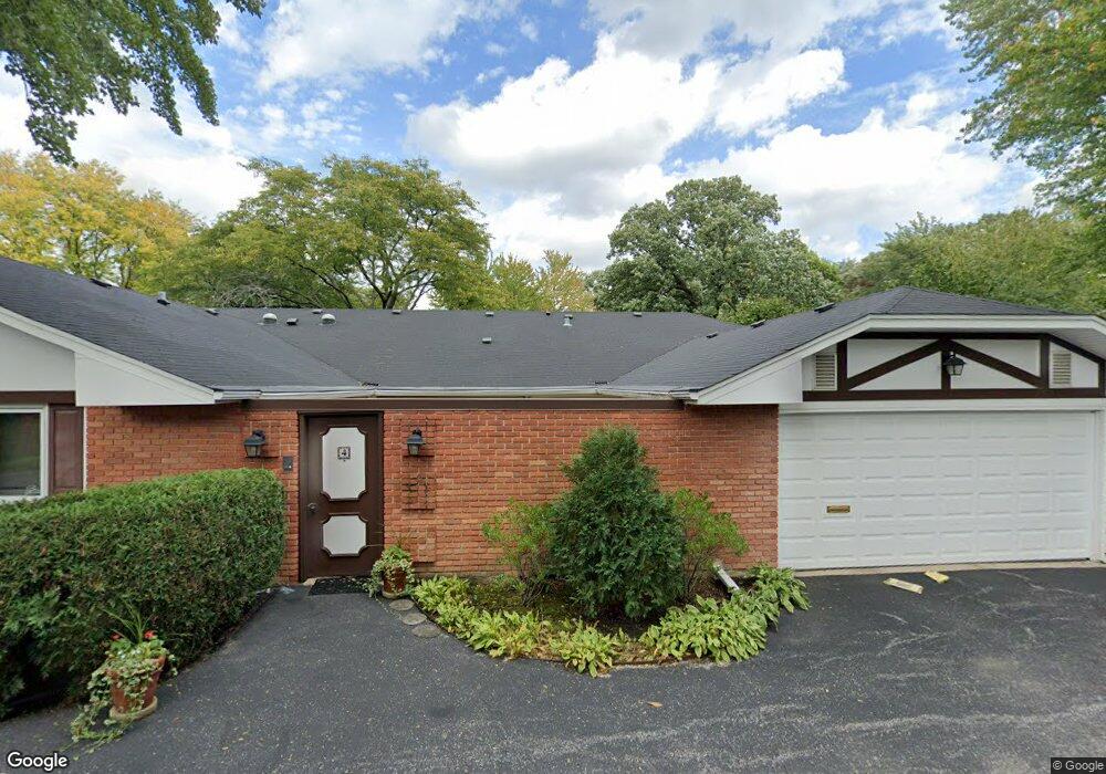 4 Carlisle on Duxbury, Rolling Meadows, IL 60008 - photo 1