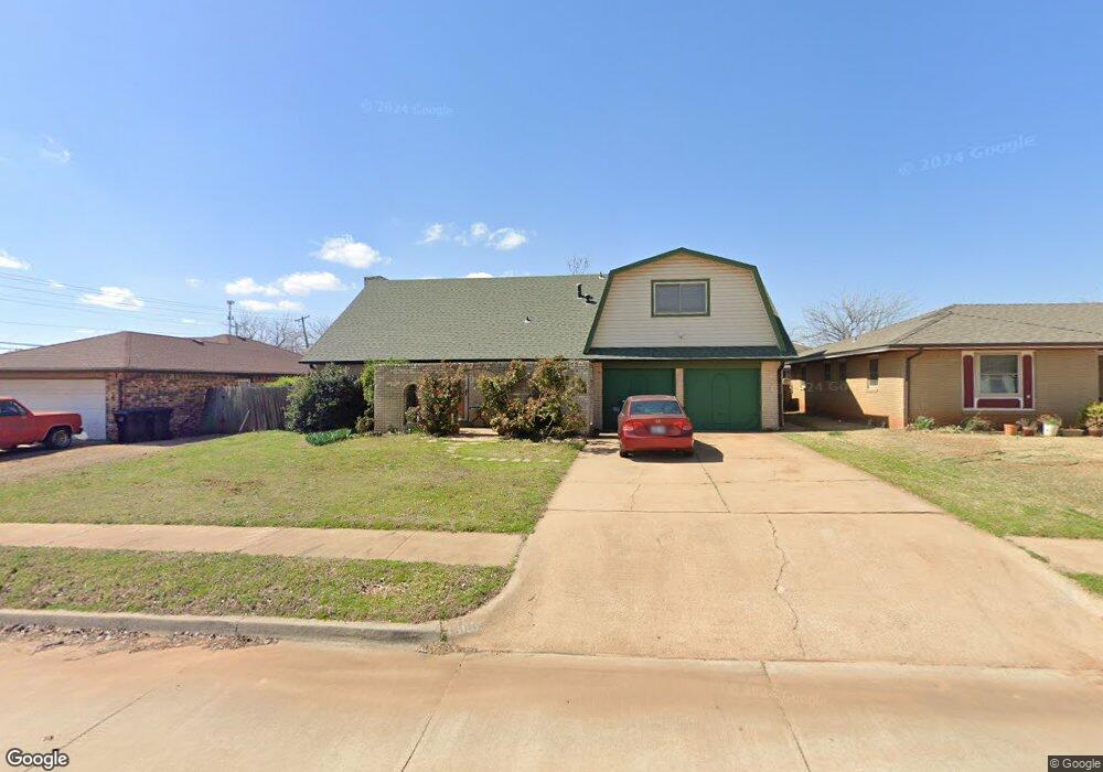 1305 N Lincoln Ave, Moore, OK 73160 - photo 1