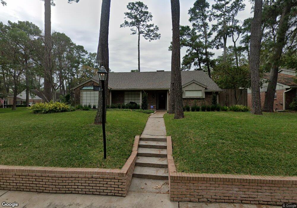 10003 Candlewood Dr, Houston, TX 77042 - photo 1