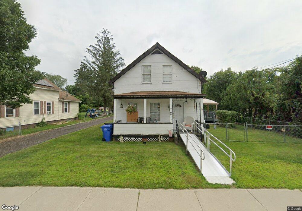 35 Railroad Ave, Plainfield, CT 06374 - photo 1