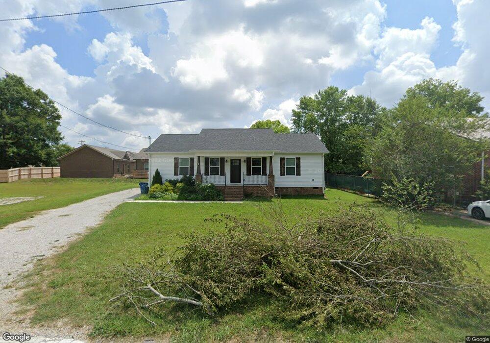 705 Oak Dr, Manchester, TN 37355 - photo 1