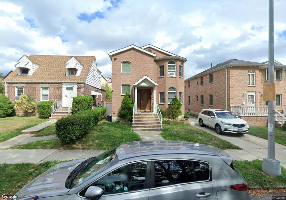 4607 192nd St, Flushing, NY 11358 - photo 1