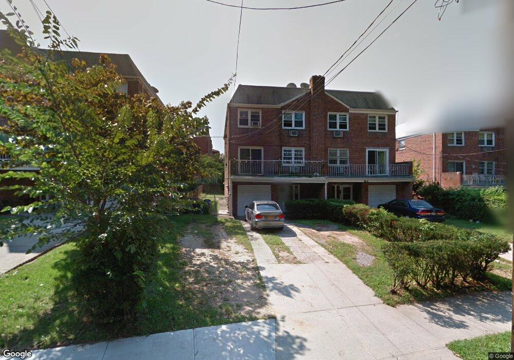 163-10 Booth Memorial Ave unit 2, Fresh Meadows, NY 11365 - photo 1