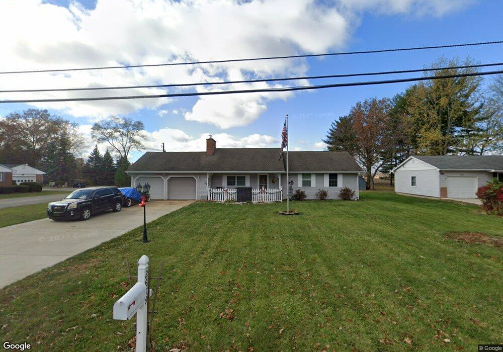 2609 Debbie Dr, Lima, OH 45807 - photo 1