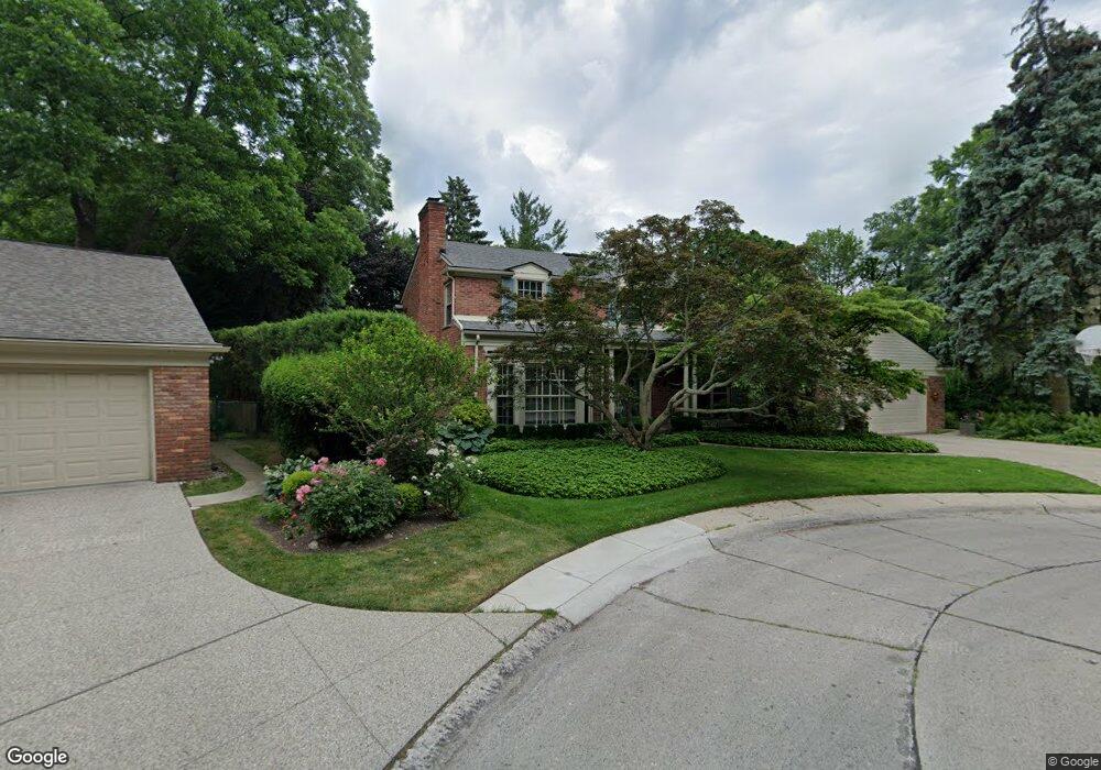 39 Warner Rd, Grosse Pointe Farms, MI 48236 - photo 1