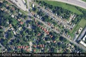 922 Country Club Dr, Saint Louis, MO 63121