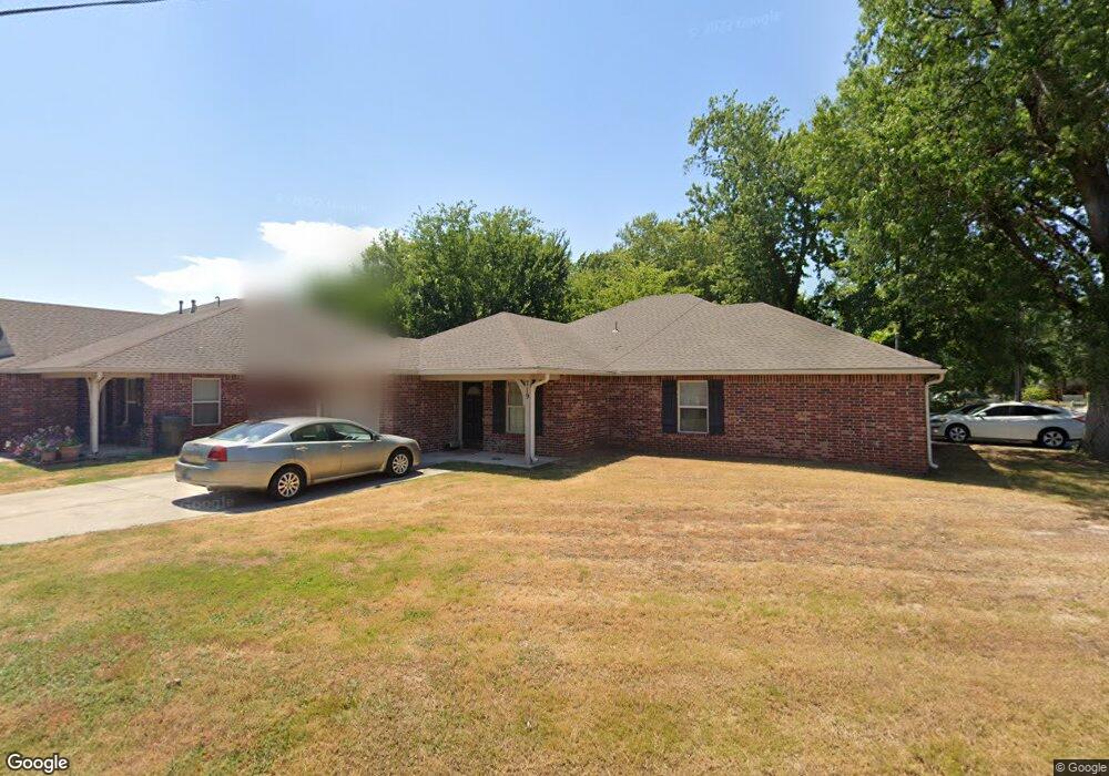 721 N Dorothy Ave, Claremore, OK 74017 - photo 1