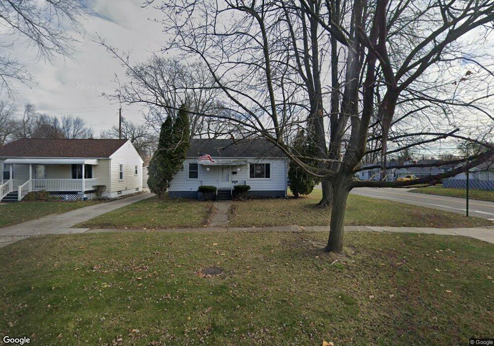 3302 10th Ave, Port Huron, MI 48060 - photo 1