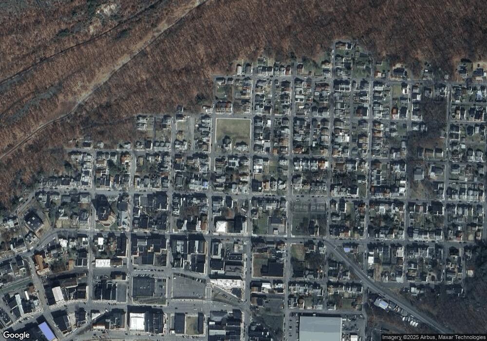 914 N Shamokin St, Shamokin, PA 17872 - photo 1