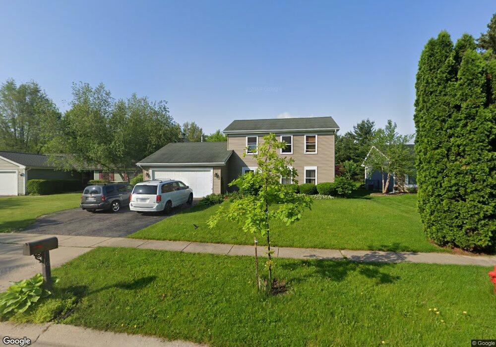 1755 Thorneapple Ln, Algonquin, IL 60102 - photo 1