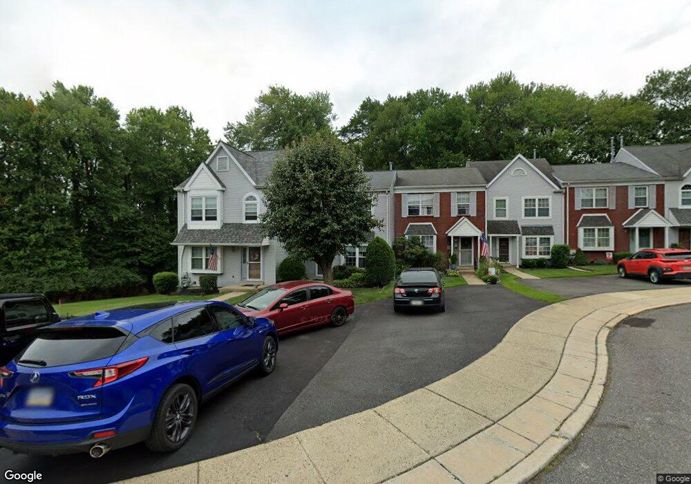 653 Kenney Ln, Brookhaven, PA 19015 - photo 1