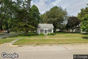 320 S Main St, Moweaqua, IL 62550