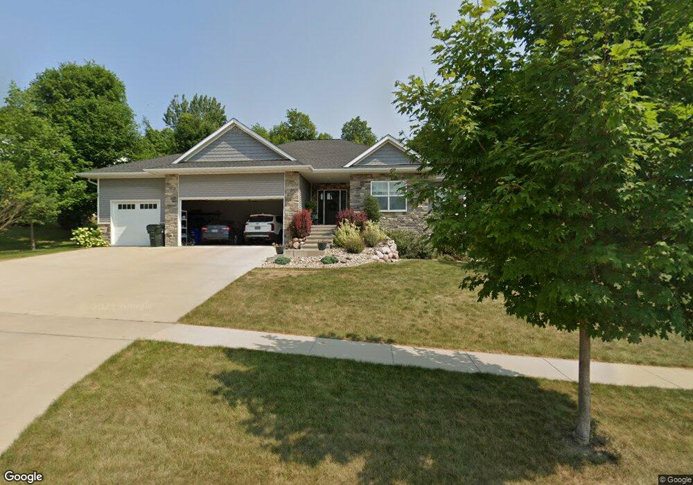 1906 Mary Beth Ave NW, Cedar Rapids, IA 52405 - photo 1