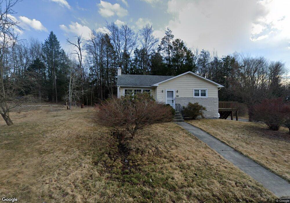 208 Donny Dr, Roaring Brook Township, PA 18444 - photo 1