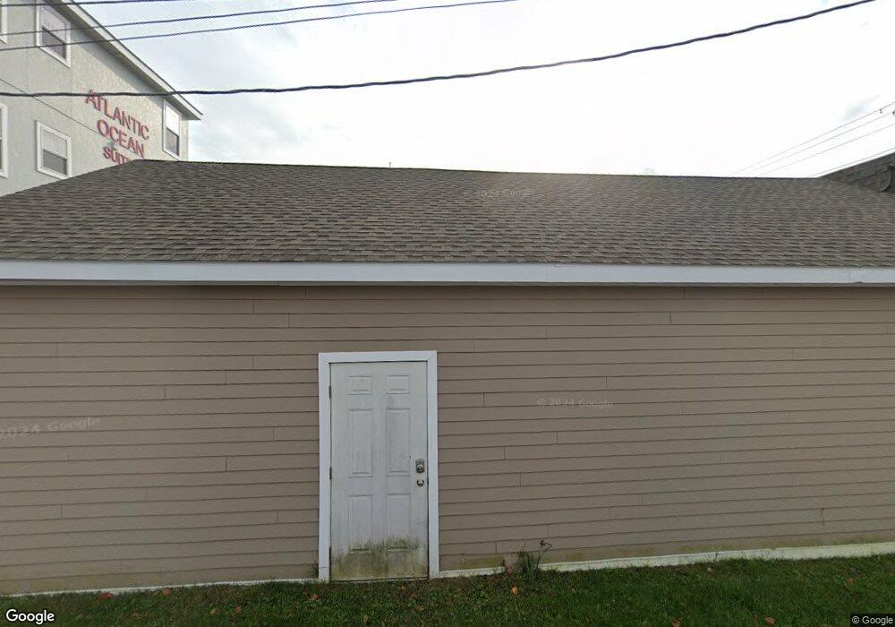 Linwood Arms unit 70, Old Orchard Beach, ME 04064 - photo 1