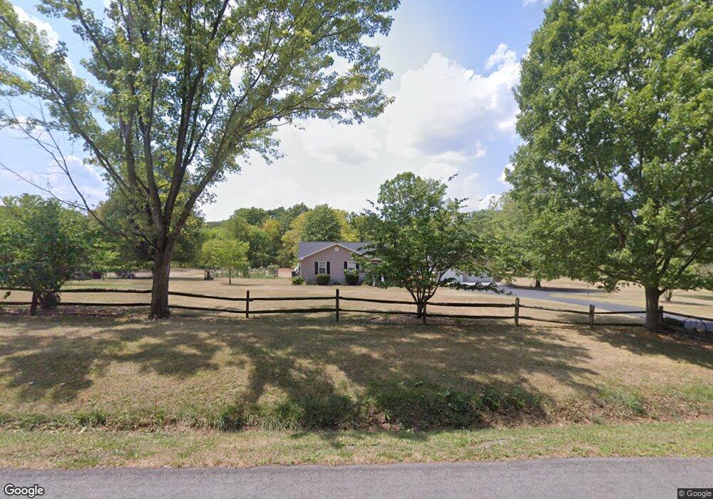 230 Thompson Hollow Rd, Bentonville, VA 22610 - photo 1