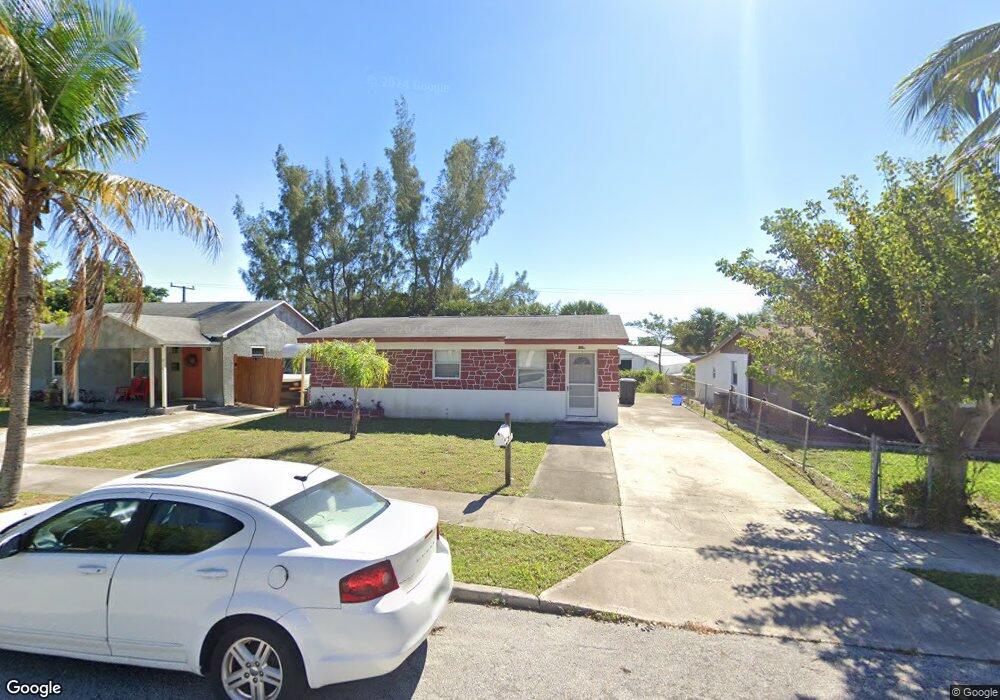 924 29th St, West Palm Beach, FL 33407 - photo 1