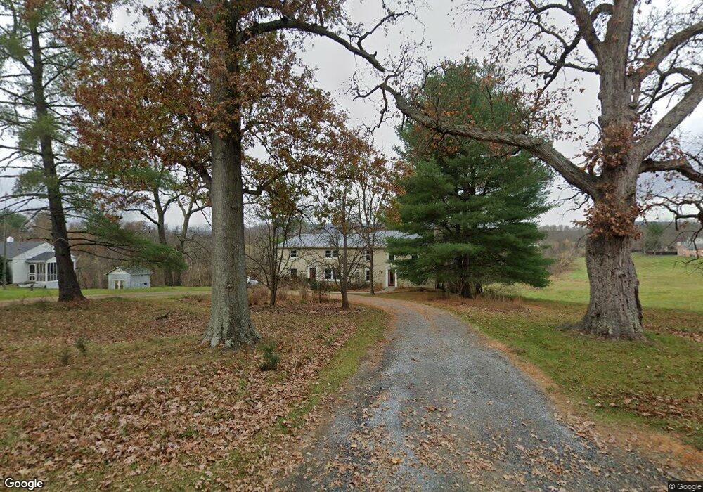 19319 Airmont Rd, Round Hill, VA 20141 - photo 1