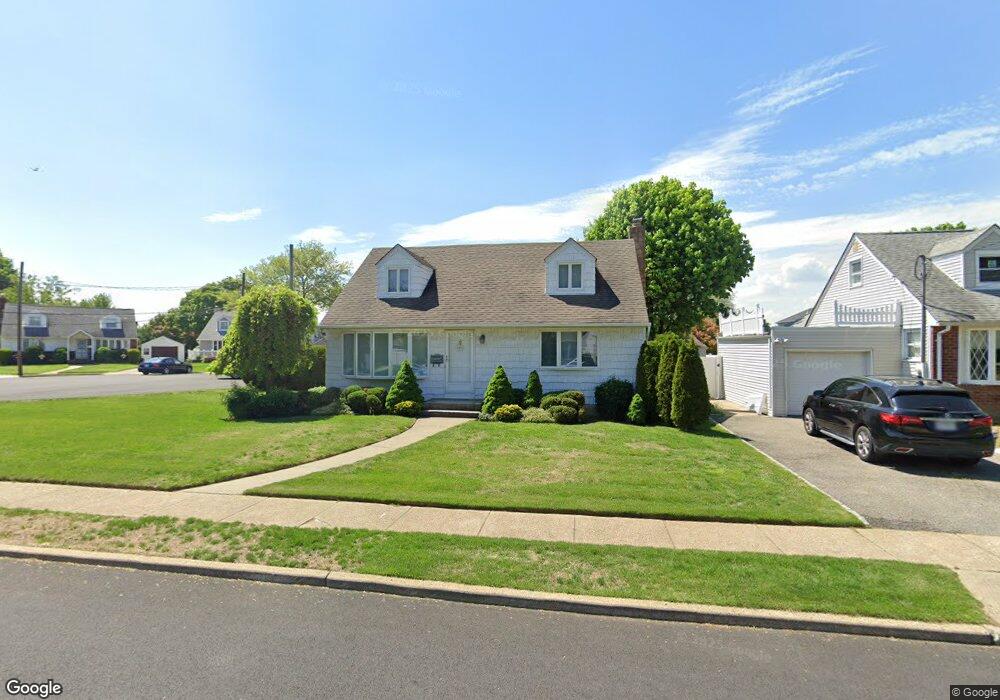 963 Maple Dr, Franklin Square, NY 11010 - photo 1