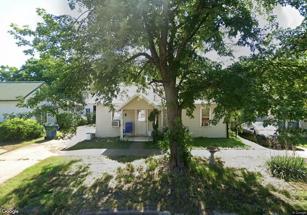 322 S Central Ave, Cushing, OK 74023 - photo 1